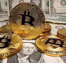 بتكوين دون 90 ألف دولار مع انحسار تأثير ترامب