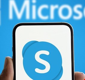 تطبيق Skype يواجه الإيقاف إلى الأبد