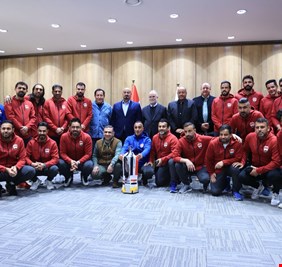 محافظ بغداد يستقبل وفد منتخب العراق الوطني للقدامى بعد تتويجه بكأس الخليج