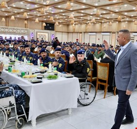 وزير الداخلية يشارك أسر الشهداء والجرحى الأبطال مأدبة إفطار رمضانية في قيادة قوات الشرطة الاتحادية