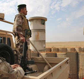 العراق بتشر قواته على الحدود مع سوريا