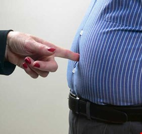 دراسة تكشف أن الزواج يعرّض الرجال للسمنة أكثر بثلاث مرات