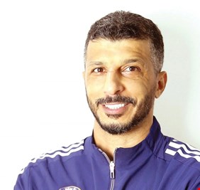 العراقي سلام شاكر مدرباً لفريق نادي الخور القطري