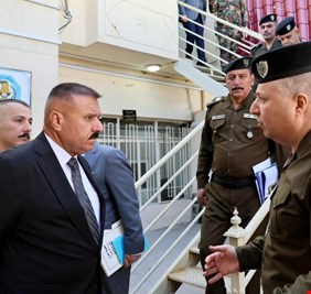 وزير الداخلية يتفقد عدداً من مفاصل الوزارة