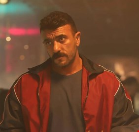 الشرطة تتدخل لإنقاذ الفنان أحمد العوضي من مأزق