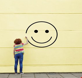 أفضل من الزواج والمال! .. دراسة تكشف عن المصدر الحقيقي للسعادة النفسية