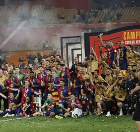 برشلونة يهزم ريال مدريد ويتوج بكأس إسبانيا