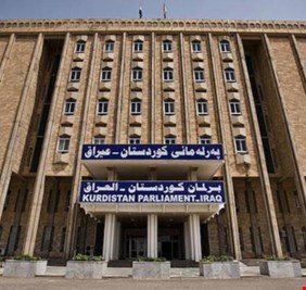 رئيس برلمان كردستان الأكبر سناً يدعو لحل المجلس