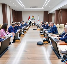 الكهرباء تناقش مع الشركات المختصة عروض الاستثمار بمحطات جديدة للطاقة في العراق