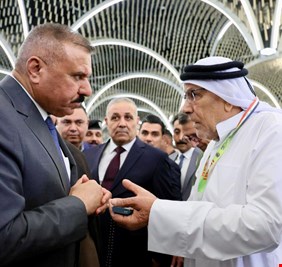 وزير الداخلية رئيس اللجنة الأمنية العليا لتفويج الحجاج يشرف على انطلاق أولى الرحلات الجوية للحجاج نحو الديار المقدسة