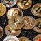 لأول مرة .. بتكوين يقفز ويتجاوز 100 ألف دولار