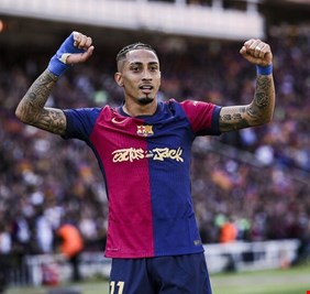 برشلونة يقضي على أحلام ريال مدريد بـ
