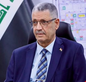 النفط تكشف خطة لتصغير استيراد البنزين