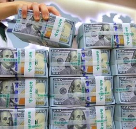 انخفاض احتياطي العراق من العملة الصعبة