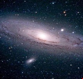 حيرت العلماء.. اكتشاف نسخة عملاقة من درب التبانة عمرها 11 مليار سنة