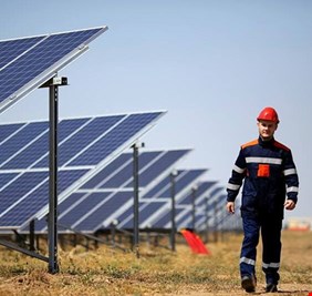 العراق يتجه لتنفيذ 1000 مشروع للطاقة الشمسية