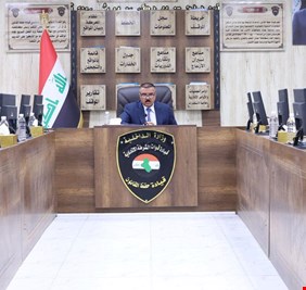 وزير الداخلية يترأس مؤتمراً في قيادة قوات حفظ القانون