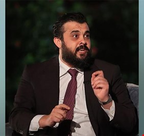 يزن الجبوري يحذر من انهيار وشيك لقطاع المصارف