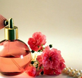 بـ6 خطوات بسيطة تحافظ على رائحة عطرك طوال اليوم