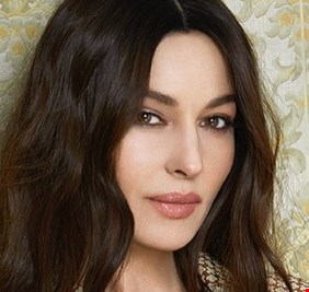 مفاجأة.. مونيكا بيلوتشي تنضم إلى كريم عبد العزيز وأحمد عز