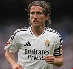 ميلان ينتظر مودريتش.. ويصدم بايرن ميونخ