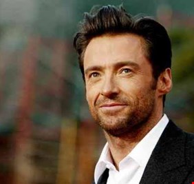 هيو جاكمان ينهي رسميًا زواجا استمر 27 عاما