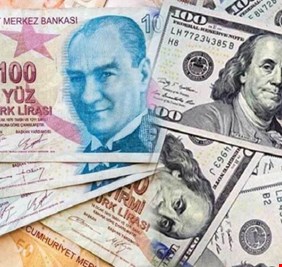 الدولار يكسر حاجز الـ40 أمام الليرة التركية وسط تصاعد توترات سياسية