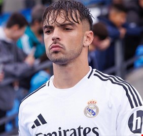 عقب الخسارة المذلة من باريس.. أسينسيو يعتذر لجماهير ريال مدريد
