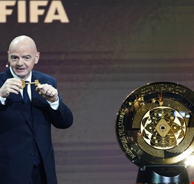 بسبب برشلونة وليفربول.. 