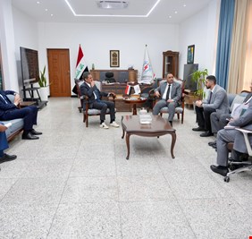 العراق يبحث مع الوكالة الدولية للطاقة المتجددة سبل تعزيز مشاريع الكهرباء النظيفة