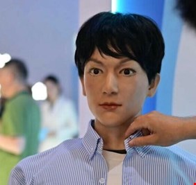 لأول مرة في العالم.. روبوت يلتحق ببرنامج دراسات عليا في جامعة صينية