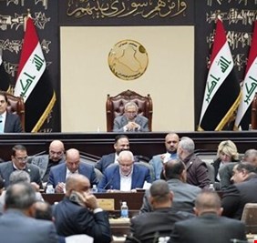 نائب يتهم رئاسة البرلمان بتعطيل الجلسات