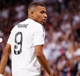 بسبب مبابي.. ريال مدريد يطيح بموظفة كبيرة