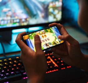 ألعاب الفيديو.. متعة تهدد الصحة النفسية للمراهقين!