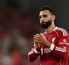صلاح يُهدي جوتا تكريماً خاصاً في افتتاح بريميرليغ