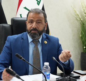 المعموري يكشف هدرا باكثر من مليار دينار في بابل