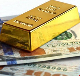 الذهب يتراجع من أعلى مستوى في أسبوعين مع صعود الدولار