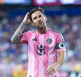 ميسي يتألق بهدفين ويقود إنتر ميامي إلى نهائي كأس الدوريات
