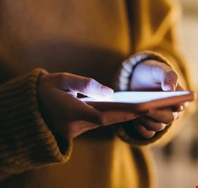 اختفى قبل 8 سنوات.. امرأة تعثر على زوجها عبر 