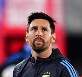 بعد الدموع.. هل يغيب ميسي عن كأس العالم 2026؟