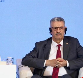وزير النفط يؤكد خفض استيراد المشتقات النفطية