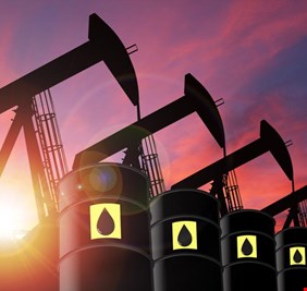 الطاقة الدولية ترفع توقعاتها لإمدادات النفط خلال العام الحال