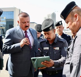 وزير الداخلية يوجه دوريات النجدة باستخدام الأجهزة اللوحية الرقمية ونظام الخرائط لسرعة الاستجابة والوصول إلى الحوادث