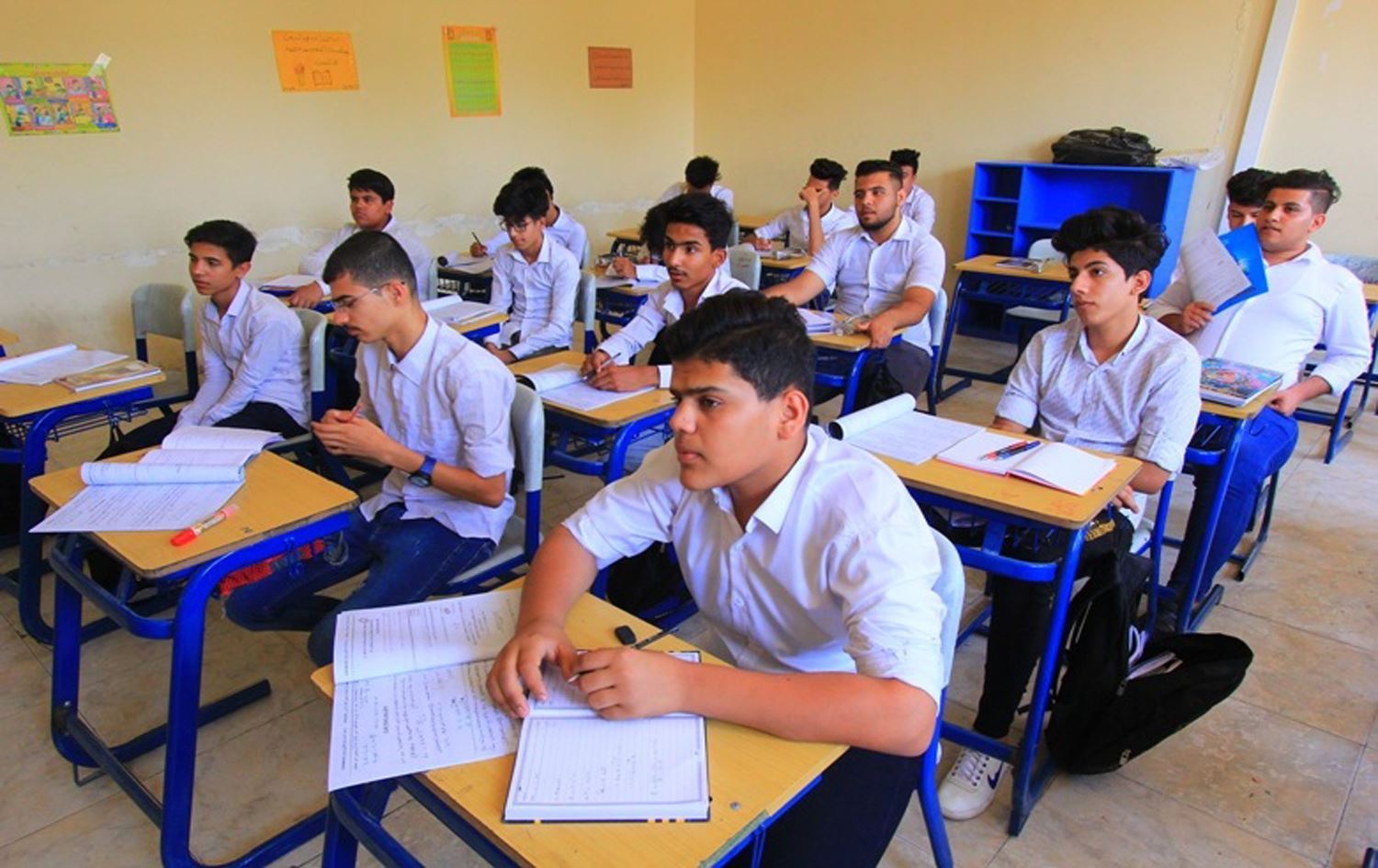 التربية تفرض رسوماً على ممتحني الدور الثالث