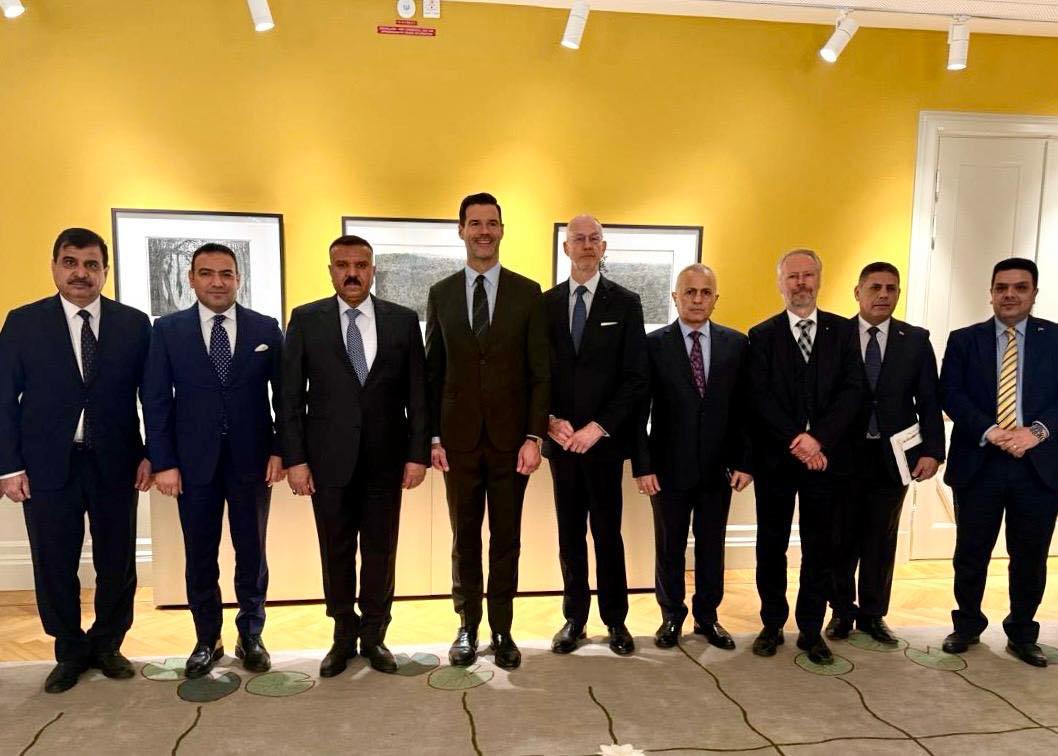 وزير الداخلية يلتقي وزير الهجرة السويدي في العاصمة ستوكهولم ويبحث معه أوضاع الجالية العراقية في المملكة