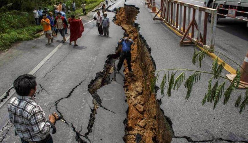 زلزال بقوة 7.6 يضرب جنوب الفلبين وسط تحذيرات من 