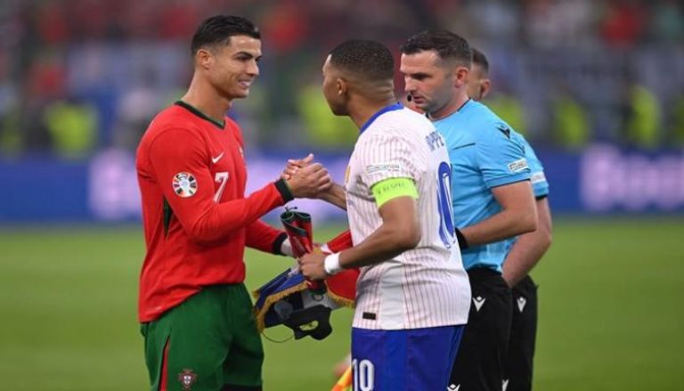 أزاح رونالدو من ذكرياته.. مبابي يشعل الجدل بالصورة الأيقونية