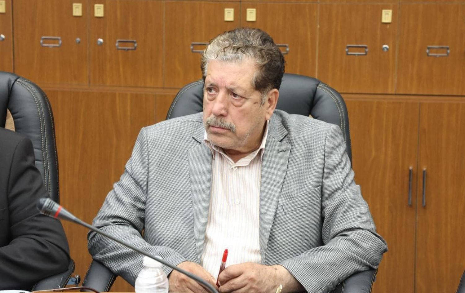 القانونية النيابية تقترح صرف رواتب الموظفين بشكل تام بعد التقاعد