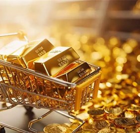 الذهب يواصل ارتفاعه التاريخي مسجلا أفضل اداء منذ 17 عاماً