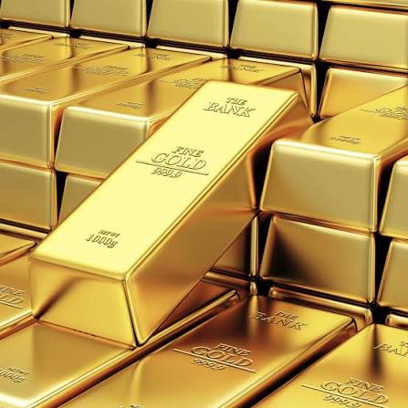 الذهب يتراجع مع صعود الدولار وترقب بيانات التضخم الاميركية